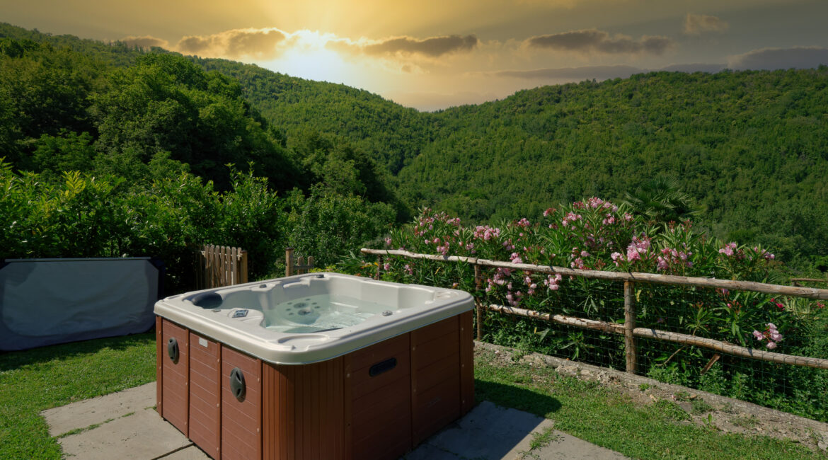 vakantiehuis-met-jacuzzi-in-bos